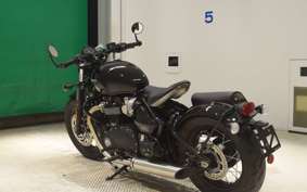 TRIUMPH BONNEVILLE BOBBER 2023