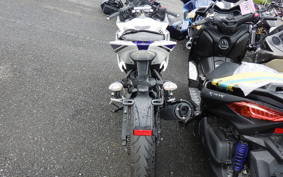 YAMAHA YZF-R15