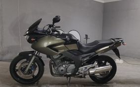 YAMAHA TDM900 2005 RN11