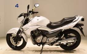 SUZUKI GSR250