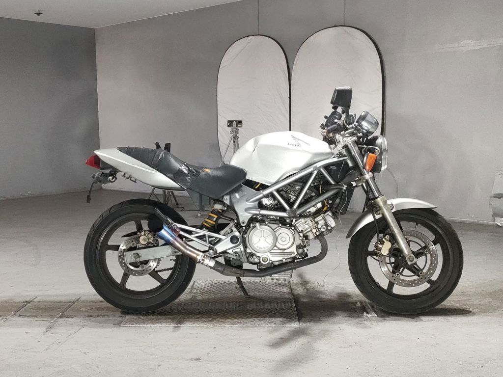 Фото Honda VTR 250 2004 с японского аукциона