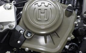 HUSQVARNA SVARTPILEN 401 2021