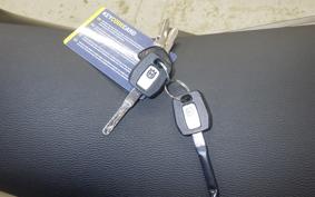 HUSQVARNA SVARTPILEN 125 2025