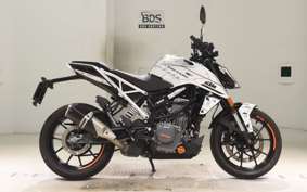 KTM 390 DUKE 2022
