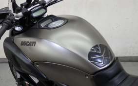 DUCATI DIAVEL STRADA 2013 ZDMG102JBDB