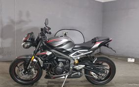 TRIUMPH STREET TRIPLE RS HDA554