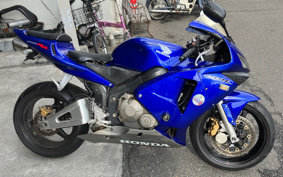 HONDA CBR600RR 2004 PC37