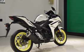 YAMAHA YZF-R25