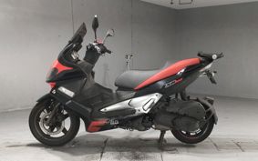 APRILIA SR MAX 125 ..