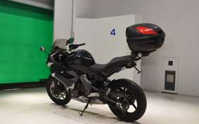 KAWASAKI ER600 F 2010