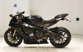 YAMAHA YZF-R1 2015