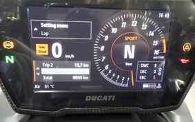 DUCATI STREETFIGHTER V4 S 2023