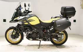 SUZUKI Vｽﾄﾛｰﾑ1000XTA 2017 VU51A