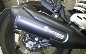 HUSQVARNA SVARTPILEN 250 2010