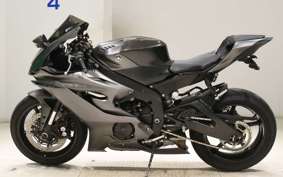 YAMAHA YZF-R6 2019