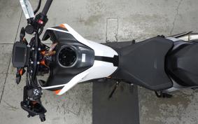 KTM 890 DUKE R 2021