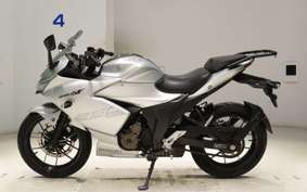 SUZUKI ｼﾞｸｻｰ250SF 2016 ED22B