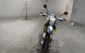 OTHER HUSQUARNA 701 SUPERMOTO 2017 UST
