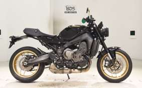 YAMAHA XSR900 2025