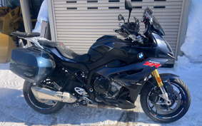 BMW S1000XR 2017 0D03