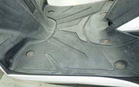 YAMAHA CYGNUS 125 XSR 2