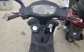 SUZUKI GSR125