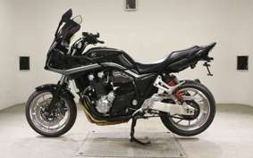 HONDA CB1300SB SUPER BOLDOR EP 2019 SC54