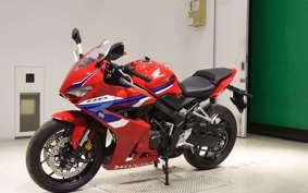 HONDA CBR650R E-Clutch 2025 RH17