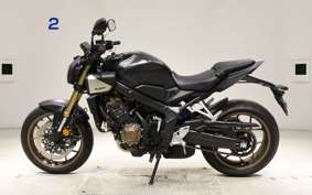 HONDA CB650R E-Clutch 2025 RH17