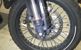 HUSQVARNA SVARTPILEN 125