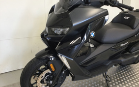HONDA X-ADV 750 2025 RH21