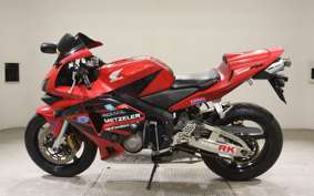 HONDA CBR600RR 2004 PC37