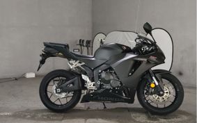 HONDA CBR600RR 2025 PC40
