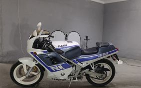 YAMAHA FZR250 2KR