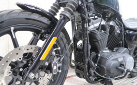 HARLEY XL883N 2018 LE2