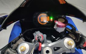 KAWASAKI ZX 10 NINJA R 2004 ZXT00C