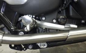 TRIUMPH STREET TWIN 2022
