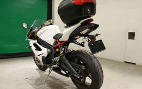 TRIUMPH DAYTONA 675 R 2011