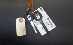 HUSQVARNA SVARTPILEN 401 2021