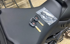 HONDA CB650R 2025 RH17