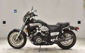 YAMAHA VMAX 2000