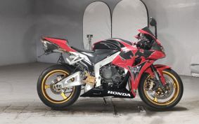 HONDA CBR600RR 2008 PC40