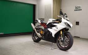 TRIUMPH DAYTONA 675 R 2015