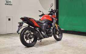 HONDA CB200X