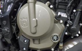 HUSQVARNA SVARTPILEN 401 2024