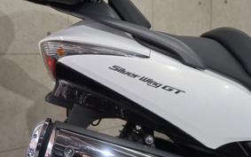 HONDA SILVERWING400GT 2015 NF03