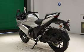 SUZUKI ジクサー250 SF
