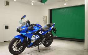 SUZUKI GSX250 R 2025