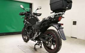 SUZUKI Vｽﾄﾛｰﾑ250A 2002