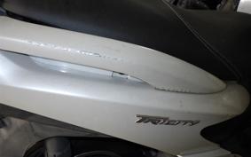 YAMAHA TRICITY 125 1994 SE82J